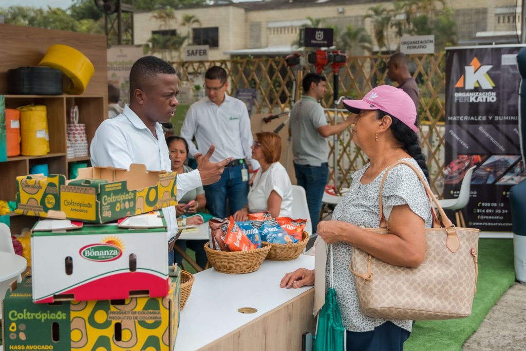 Feria de productores Uniban 2024